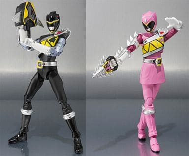 S.H.Figuarts キョウリュウブラック＆キョウリュウピンク 「獣電戦隊キョウリュウジャー」 魂ウェブ商店限定