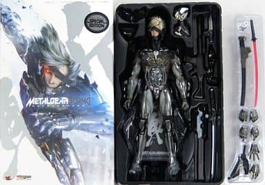 Metal Gear Raiden Sixth Scale Figure by Hot Toys