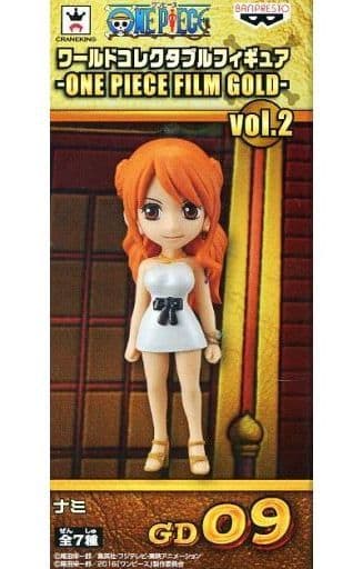 Figure Nami (Casino Suit) ONE PIECE World Collectible Figure