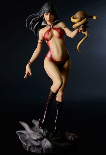 Figure Vampirella Whole-Body 「 Vampirella 」 Statue (ZOW) Police