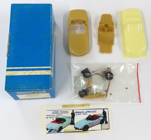 Plastic model 1/43 TOYOTA 2000 GT 1967 ROADSTER 007 