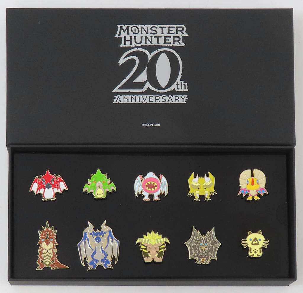 モンスターハンター 20周年 缶バッジ】未開封]巡音ルカ モンハンF 缶