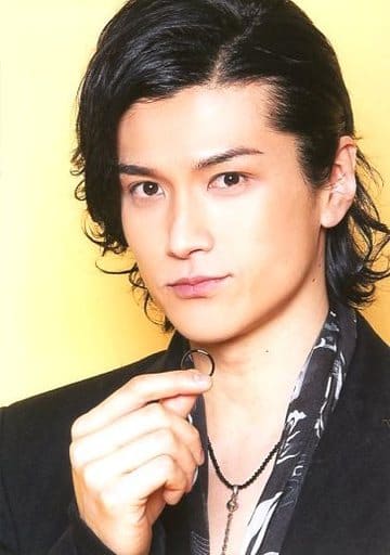 Official photo (male) / actor Daisuke Watanabe (Kujoren) / Bust-up ...