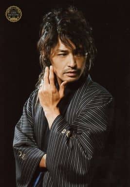 Official photo (male) / actor Ken Yasuda / Upper Body / Black Wafuku ...