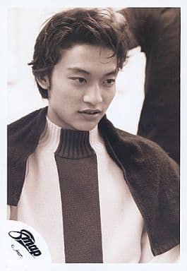 SMAP / Shingo Katori / Bust up / Costume black and white / Towel from ...