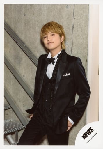 NEWS / Yuya Tegoshi / Above-the-knee ・ Costume black ・ white ・ Both ...