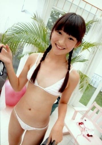 Asami Kondō / Above-the-knee / Swimsuit White / Pink / Striped 