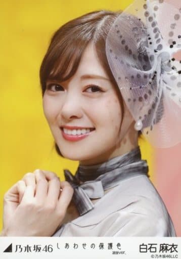 乃木坂46   白石麻衣   顔アップ Pinterest
