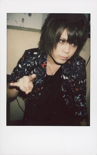 Official photo (Male) / visual kei band / Allukan Arukan / Nao / Raw ...