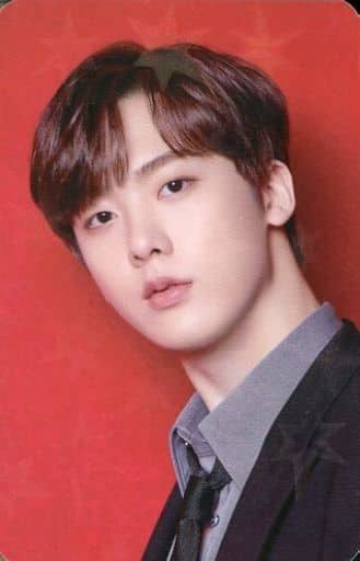 [HOLOSPEC] : ASTRO / Yoon San Ha / Background red / 