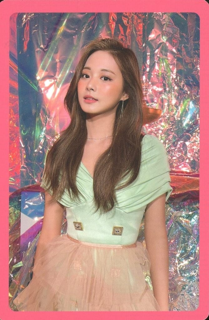 Silhouette In Cartone Di Chou Tzuyu (TWICE) – Formato Mini 60,5 Cm, Ritaglio Da Collezione, Autentico Con Ologramma