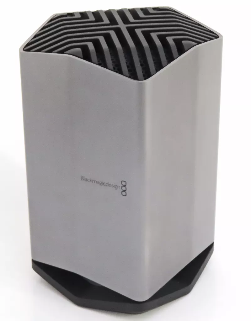 Blackmagic External GPU eGPU RX580 [DV/TEGPU01RX580/JP/APL] | PC
