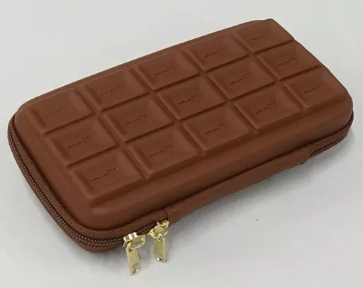 Single Item] Meiji milk chocolate 95th Anniversary Chocolate Shaped hard  case MonoMax (Monomax) January 2022 Additional Edition Appendix 7-ELEVEN  convenience stores Seven Net Shopping Only | Goods / Accessories |  Suruga-ya.com