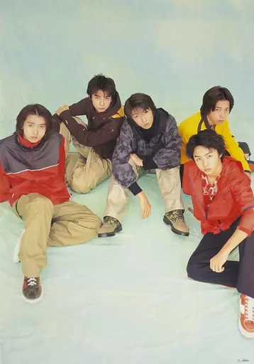 ポスター ポスター 嵐(背景：水色/座り) | 雑貨・小物 | Suruga-ya.com