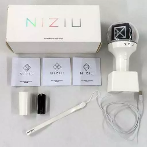 Damaged Item] NiziU Official Light Stick | Goods / Accessories
