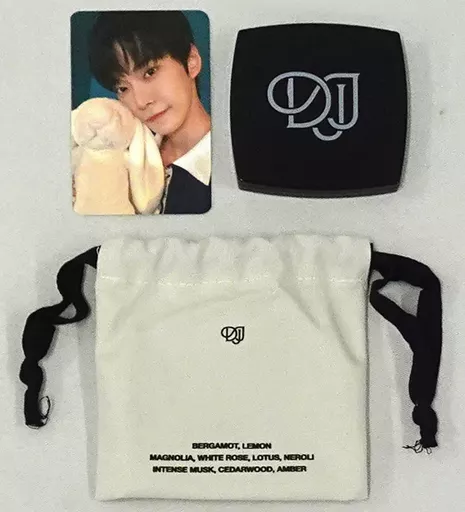 Goods set Doyeon (NCT DOJAEJUNG) hand mirror & pouch set