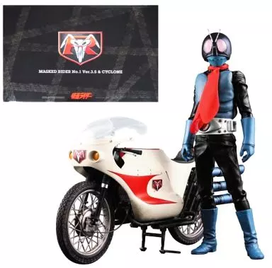 Figure RAH DX Kamen Rider Old No. 1 Ver. 3.5 & Cyclone No. 