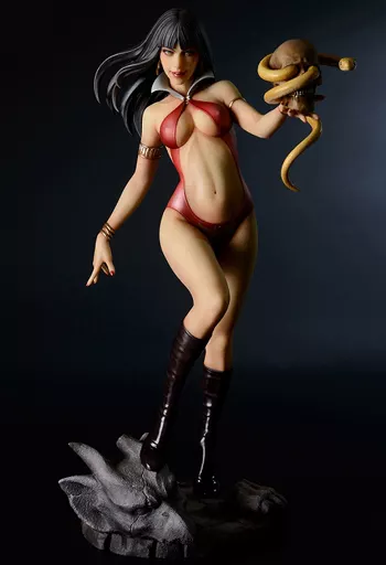 Figure Vampirella Whole-Body 「 Vampirella 」 Statue (ZOW) Police Tone  Painted Finished Product Stacchu | Toy Hobby | Suruga-ya.com