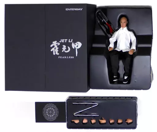 Amazon | Real Masterpiece 1/6 Collectible Figure - [FEARLESS