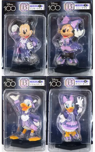 大迫力のシンデレラ城のフィギュアは必見！ディズニー創立100