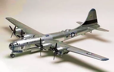 1/48 B-29 Superfortress [85-5711] | Toy Hobby | SURUGA-YA.COM