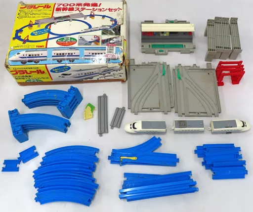 TOMY プラレール　700系発進! 新幹線ステーションセット ～高架駅レイアウトに最適～ 送料無料　プラレール 700系発進！ 新幹線ステーションセット トミー TOMY PLARAIL 当時物 高架駅
