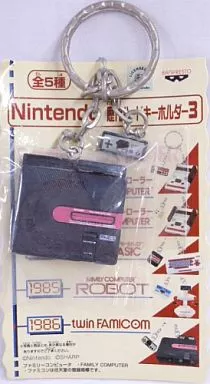 【超希少品】Nintendo歴代ハードキーホルダー3　フルコンプ全5種類 714we4O5KFL._UF350,350_QL50_.jpg