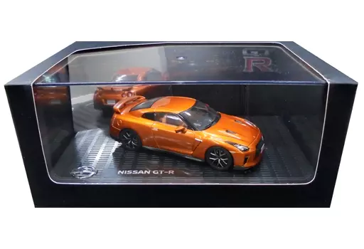1/43 NISSAN GT-R R35 (ULTIMATE SHINY ORANGE) [KWAMO 02172