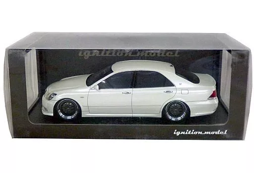 Minicar 1/18 Toyota Crown GRS180 3.5 Pearl White [IG1492] | Toy