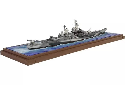 ミニカー　1/700 アメリカ海軍 戦艦ミズーリ 洋上モデル仕様 雲形迷彩 完成品 [WS55716] ミニカー 1/700 アメリカ海軍 戦艦ミズーリ 洋上モデル仕様 雲形
