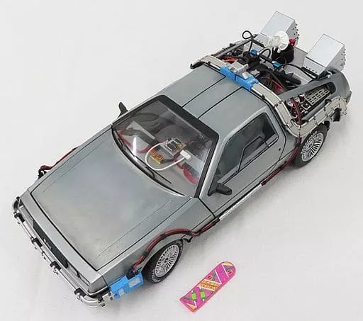 DAMAGED BOX!! Back to the Future DeLorean Time Machine *read description * sold