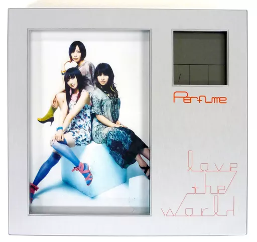 ⭐️Perfume 当選品 フォトフレームクロック Love the world 置き時計・壁掛け時計(女性) Perfume 2ウェイフォートフレームクロック