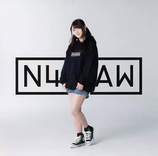 N46AW フーディ 白 アイドル