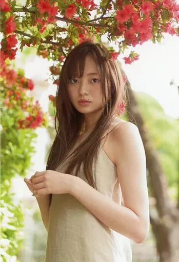 ポストカード(女性) 梅澤美波(乃木坂46)/背景外 ポストカード