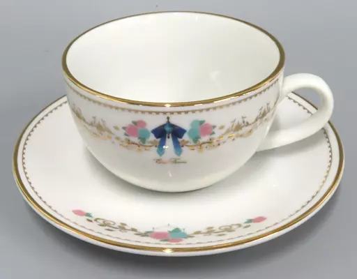 セレス・ファウナ 誕生日記念2022 キリンのティーカップ&ソーサー