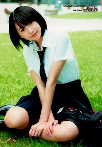 Official photo (female) / Fashion model Rena Takeda / Rena