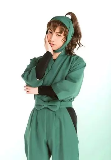 生写真(男性)/俳優 反橋宗一郎(善法寺伊作)/膝上・衣装緑・右手頬