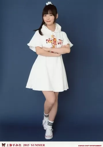 生写真(女性)/声優 上坂すみれ/バストアップ・衣装ピンク・花柄
