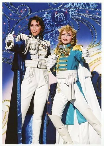 Official photo (female) / Takarazuka Revue (Yuki-gumi) / actress