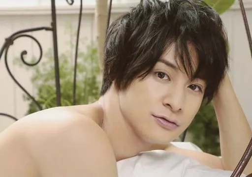 生写真(男性)/俳優 高崎翔太/横型・バストアップ・裸・左手頭