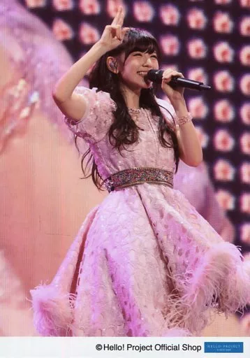 C-ute / Airi Suzuki / Live Photo Knee-Up / ° C-ute Official photo