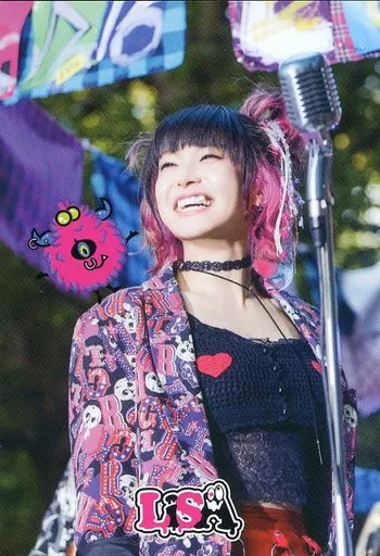 LiSA / Upper Body / Costume Black / Purple / Pink / Red / live is Smile  Always ~ LiTTLE DEViL PARADE ~ 」 Trading Card ~ LiTTLE DEViL PARADE Ver. ~  「 | Toy Hobby | Suruga-ya.com