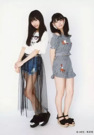 AKB48 じゃんけん大会 生写真 上西怜&野村実代 Sister's AKB48 じゃんけん大会 生写真 上西怜&野村実代 Sister's Official