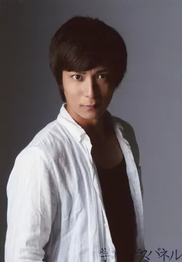 Official photo (male) / actor Tomohiro Takeda / Upper Body  