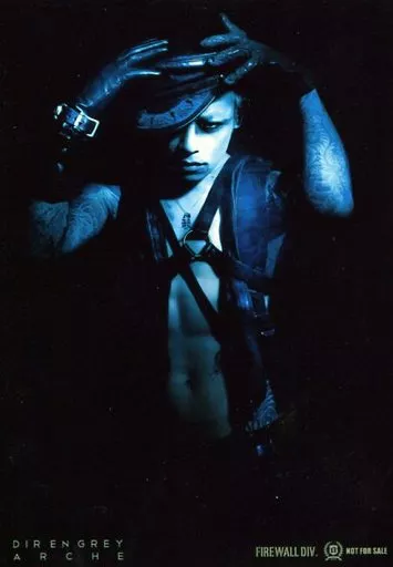 Dir en grey / Kyo / Hizaue / Costume Black and Blue / Both Hands