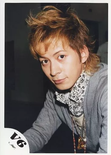 V6 岡田准一　21枚　ジャニーズ公式写真 V6 岡田准一 21枚 ジャニーズ公式写真 - メルカリ