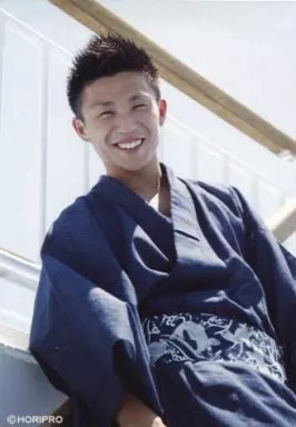 【送料無料】中尾明慶さん掲載2ページ（約A3サイズ）#6514 Official photo (male) / actor Akiyoshi Nakao / Above the
