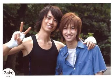 生写真(男性)/俳優 斎藤工・相葉裕樹/横型・バストアップ・肩