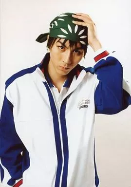 生写真(男性)/俳優 郷本直也(海堂薫)/腰上・衣装ジャージ青白・左手