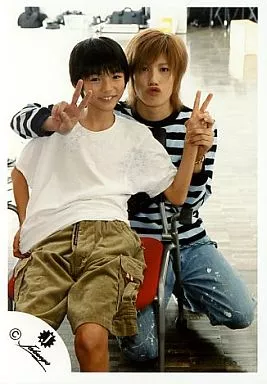 貴重！赤西仁 公式写真 赤西仁＆錦戸亮、“ブシュロン”ジュエリー纏い「ヌメロ